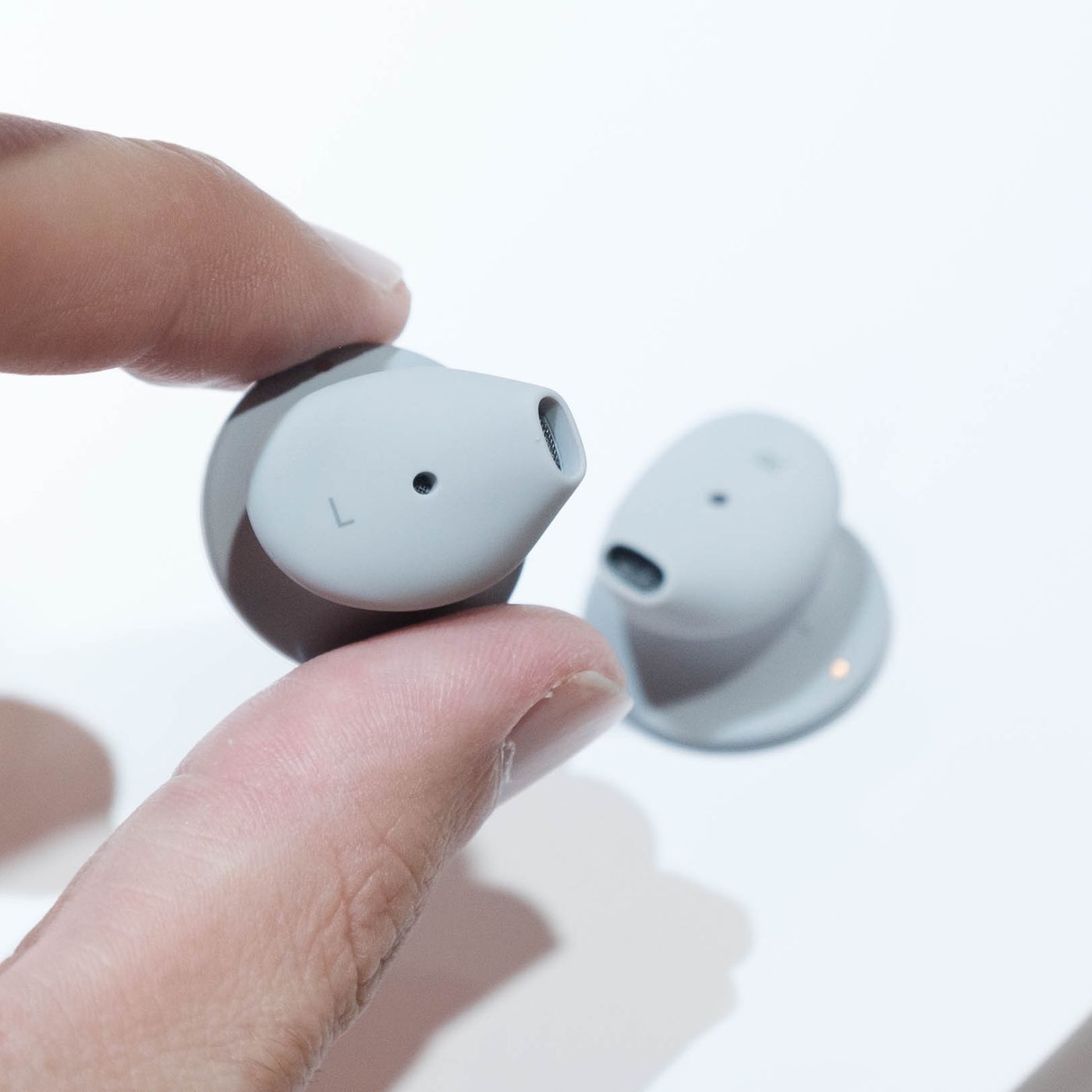 Tai nghe Microsoft Surface Earbuds