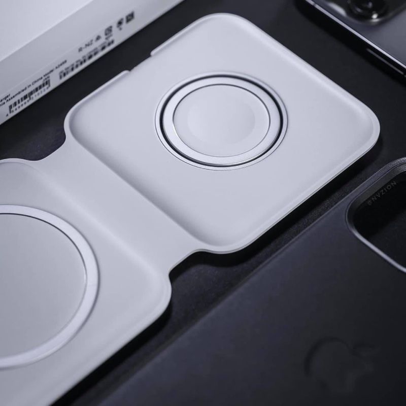 Apple MagSafe Duo Charger