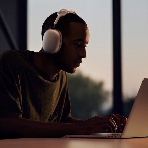 Tai nghe chống ồn AirPods Max qua sử dụng