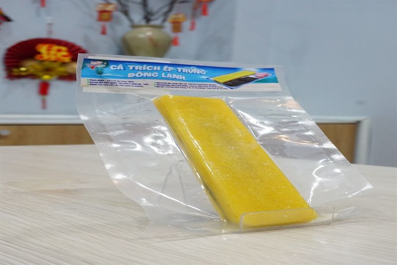 Cá trích ép trứng