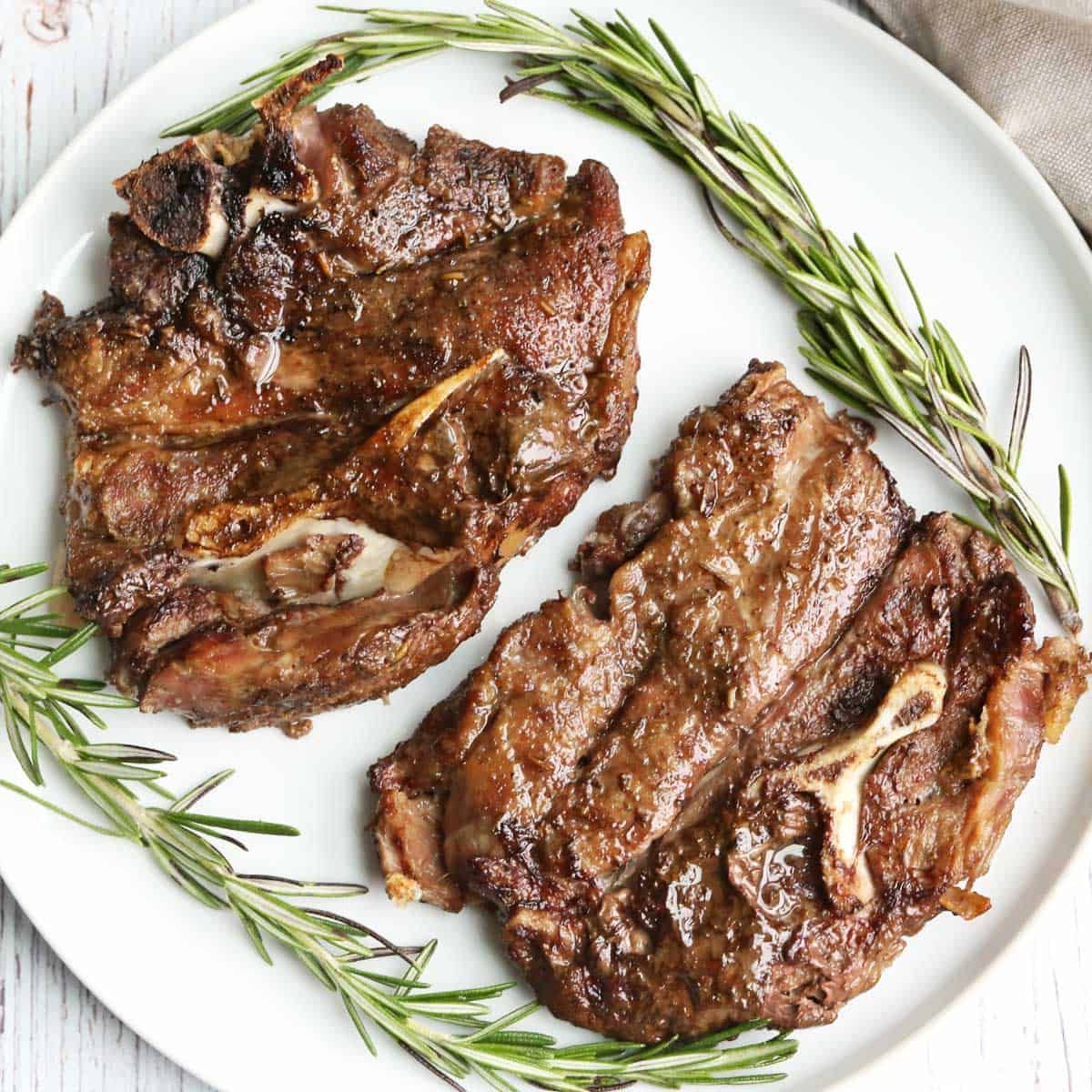  Vai Cừu Úc Có Xương White Stripes Cắt Steak Đông Lạnh 1kg 