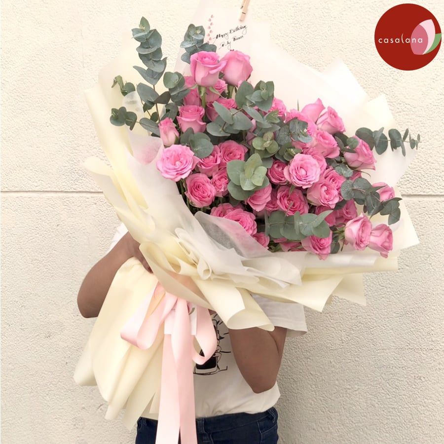 Bó 50 hồng sen mix lá bạc