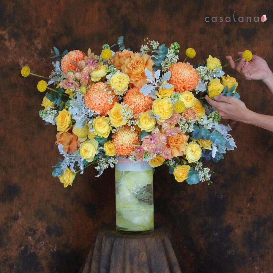 Bình hoa Cúc mẫu đơn mix hồng vàng