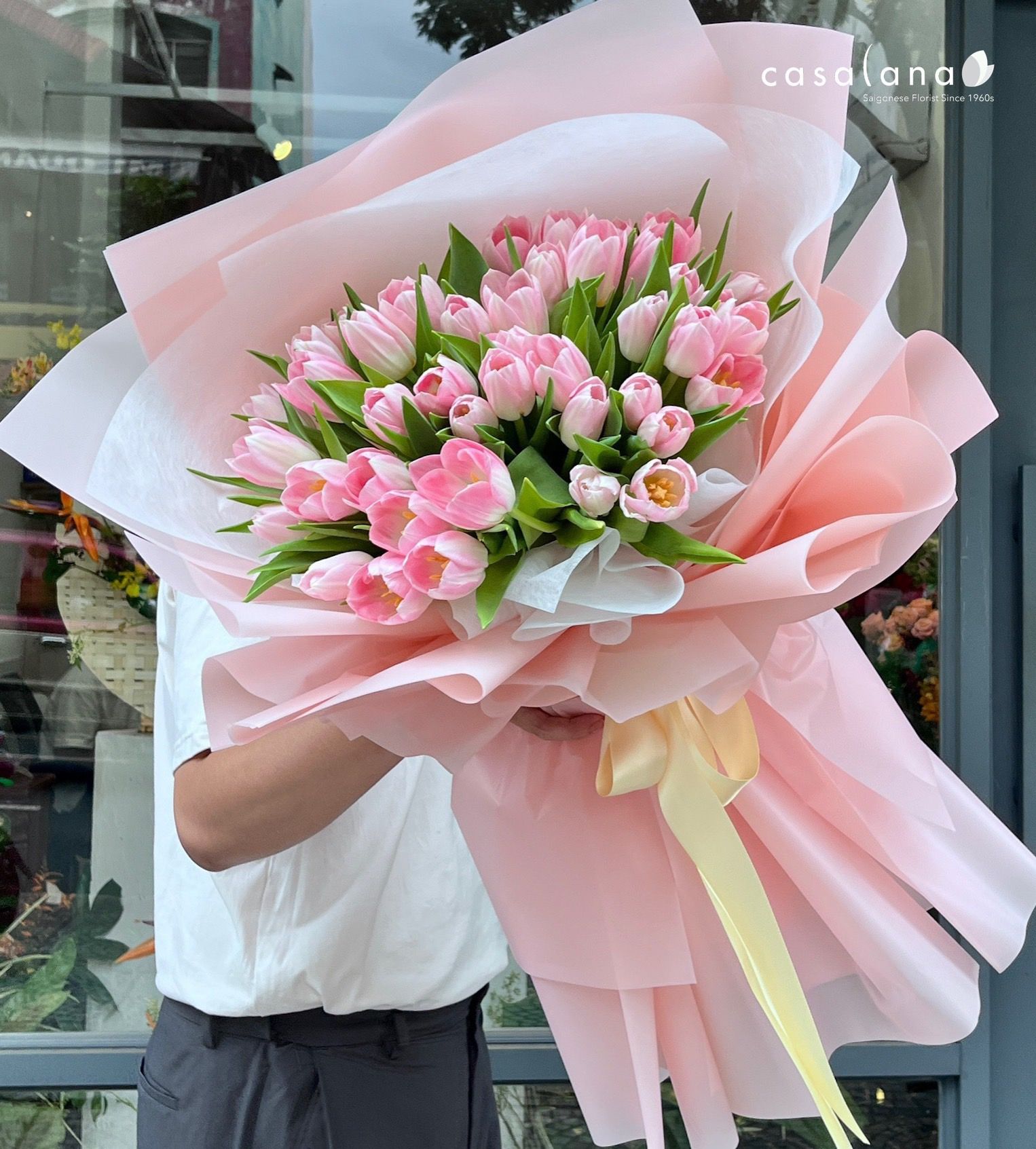 Bó 40 Hoa Tulip Hồng Nhạt