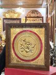 Tranh hoa sen bằng đồng mạ vàng 24K khung gỗ KT 52x52cm - Quà tặng hoa sen
