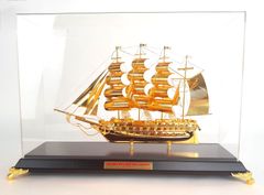 Mô hình thuyền buồm xuôi gió mạ vàng 24K KT 31cm (Mẫu 5) - Quà tặng đối tác