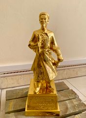 Tượng Trần Quốc Tuấn bằng đồng vàng dát vàng 24k cao 38cm - Tượng đồng trang trí
