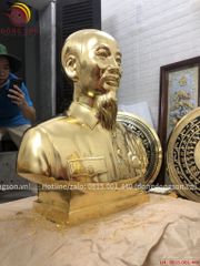 Tượng Bác Hồ bán thân bằng đồng dát vàng 9999 cao 60cm