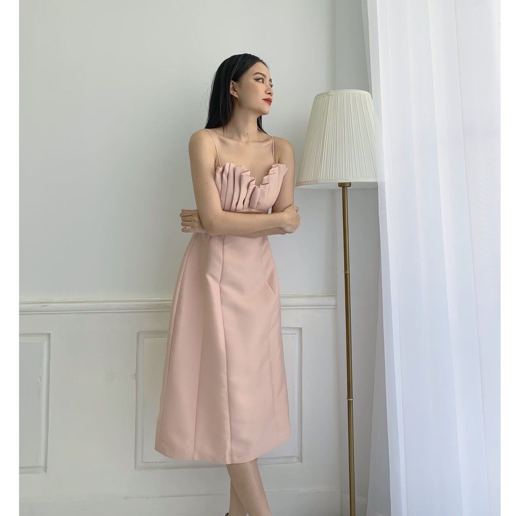 Đầm hai dây cúp ngực kiểu Maris