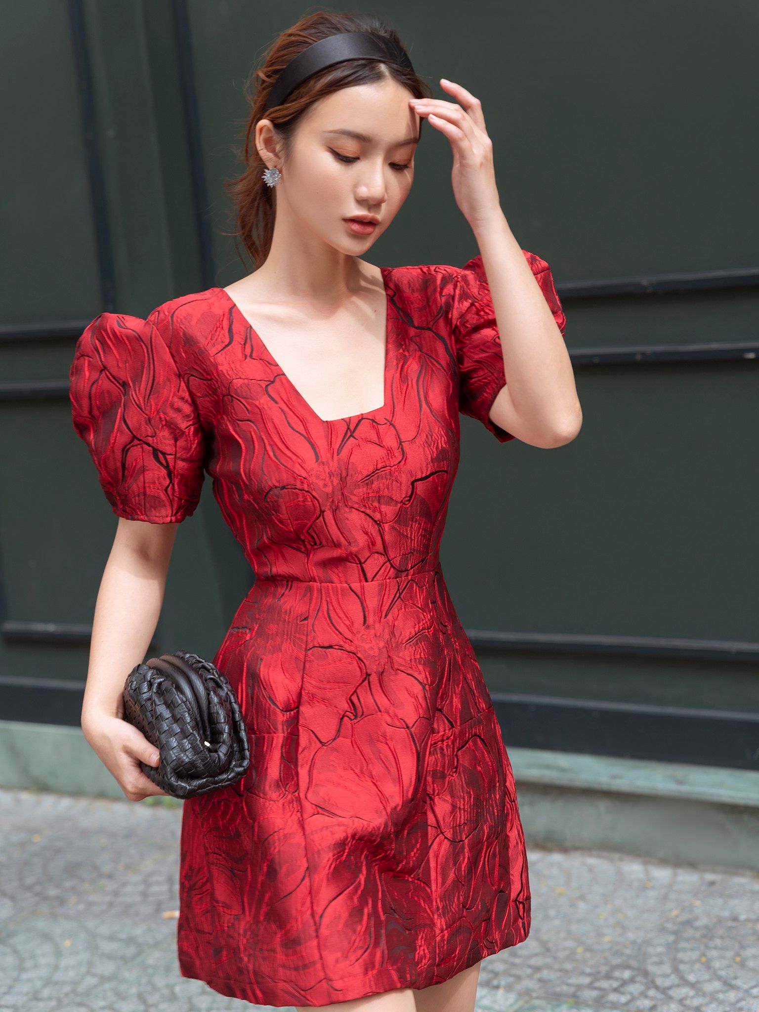 Đầm Ngắn Delia