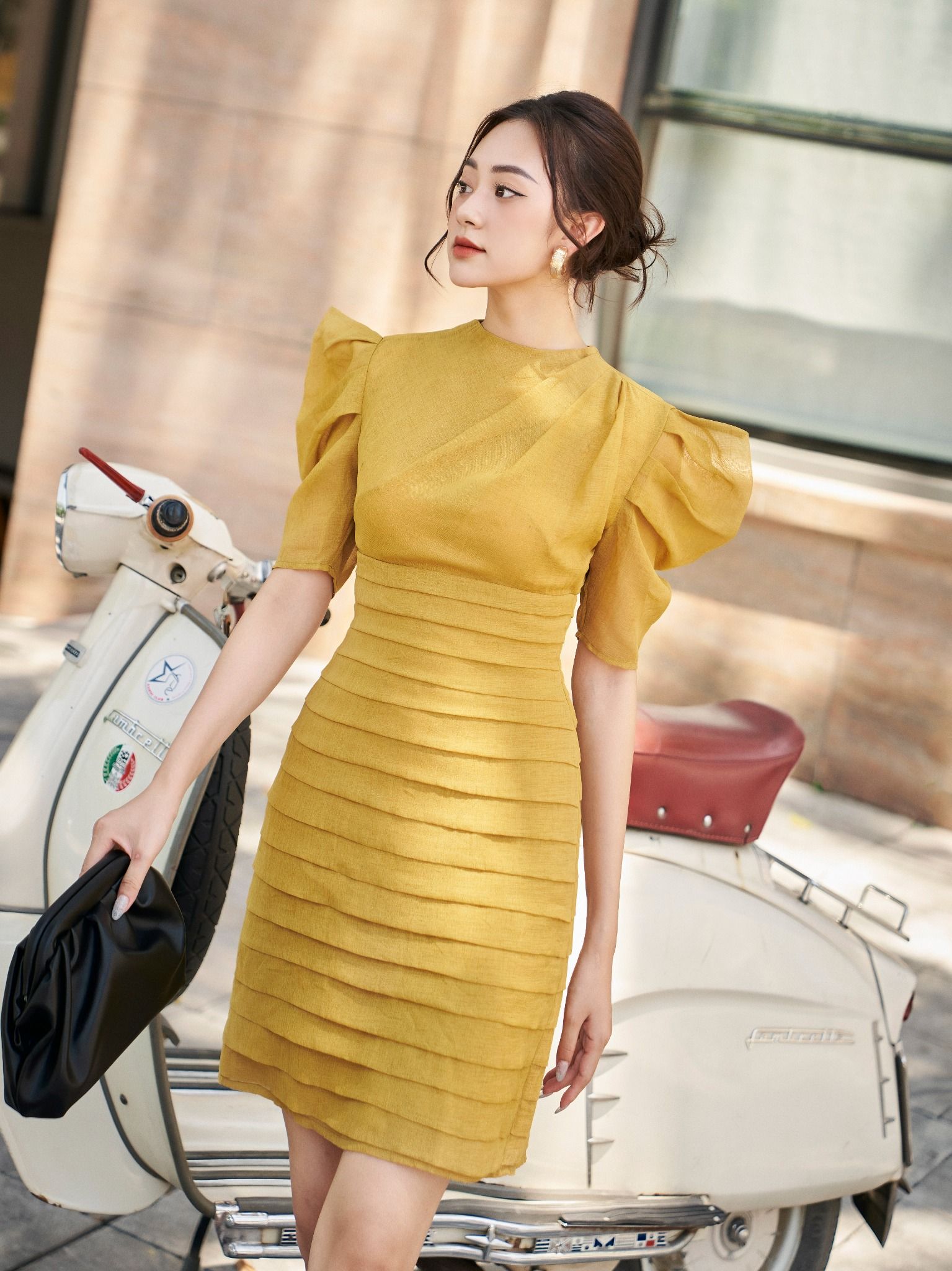 Đầm Ngắn Sulce Màu Vàng