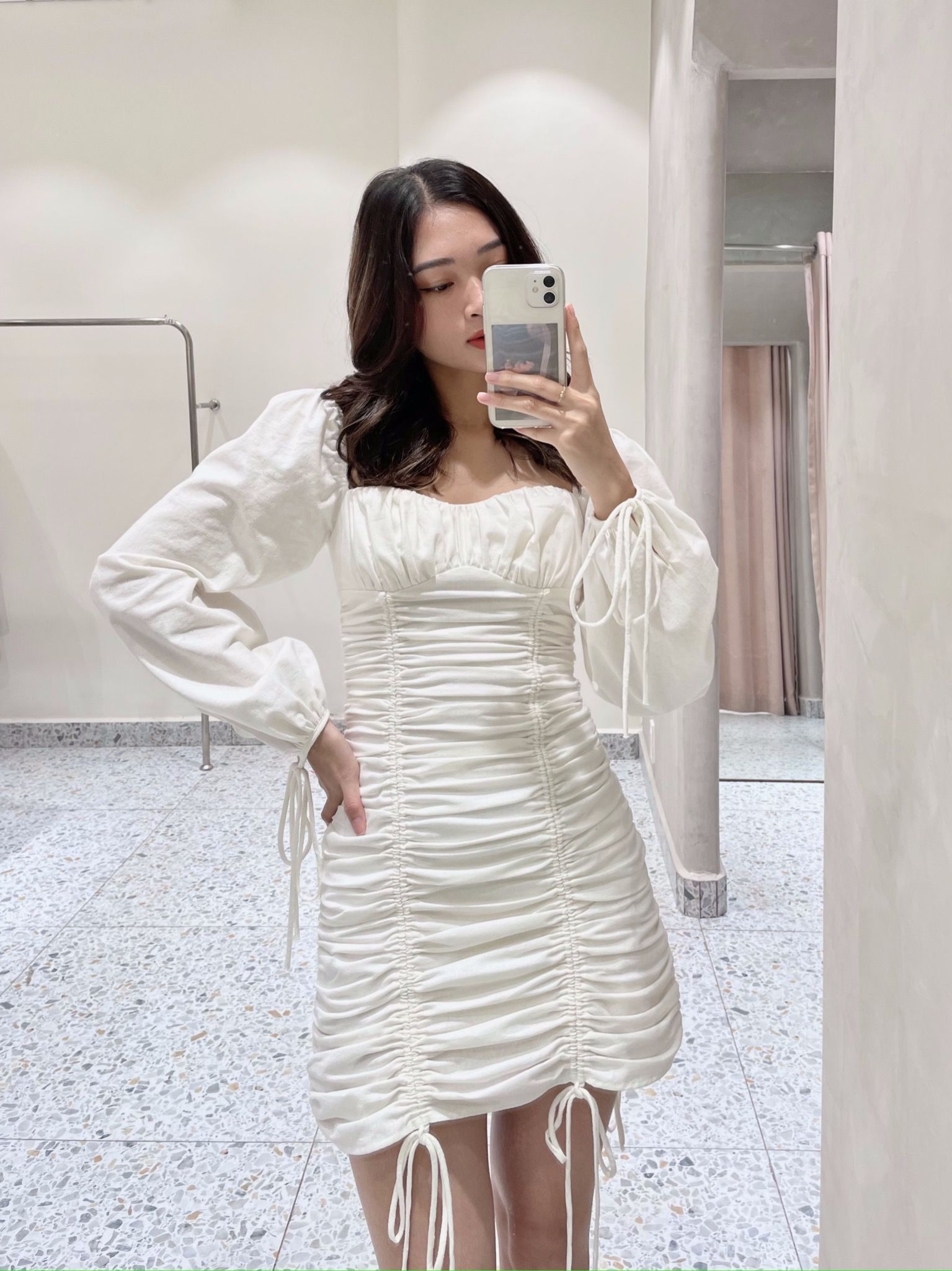 Đầm Ngắn Mabel Màu Trắng