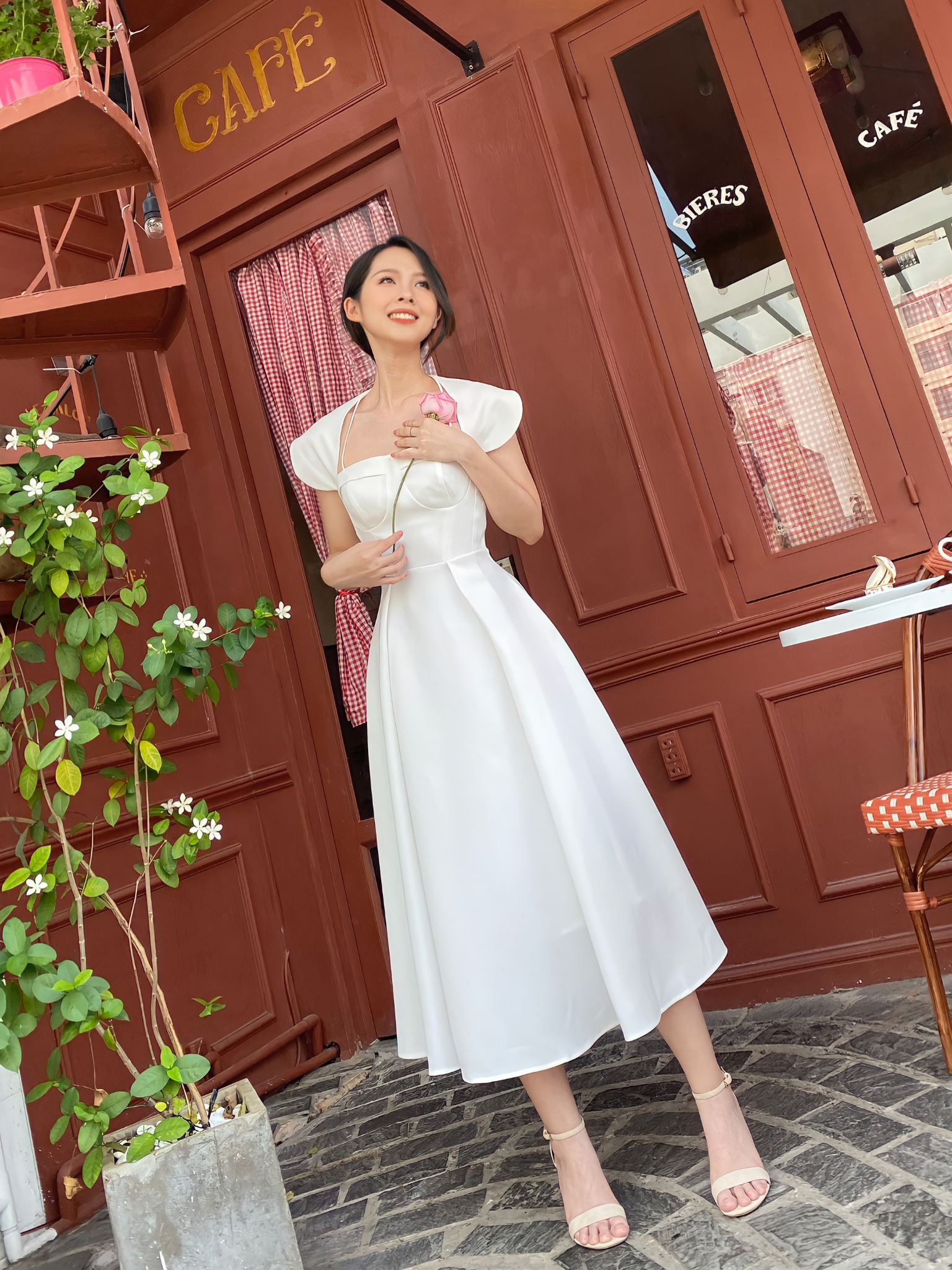 Đầm cổ vuông tay lỡ Missy