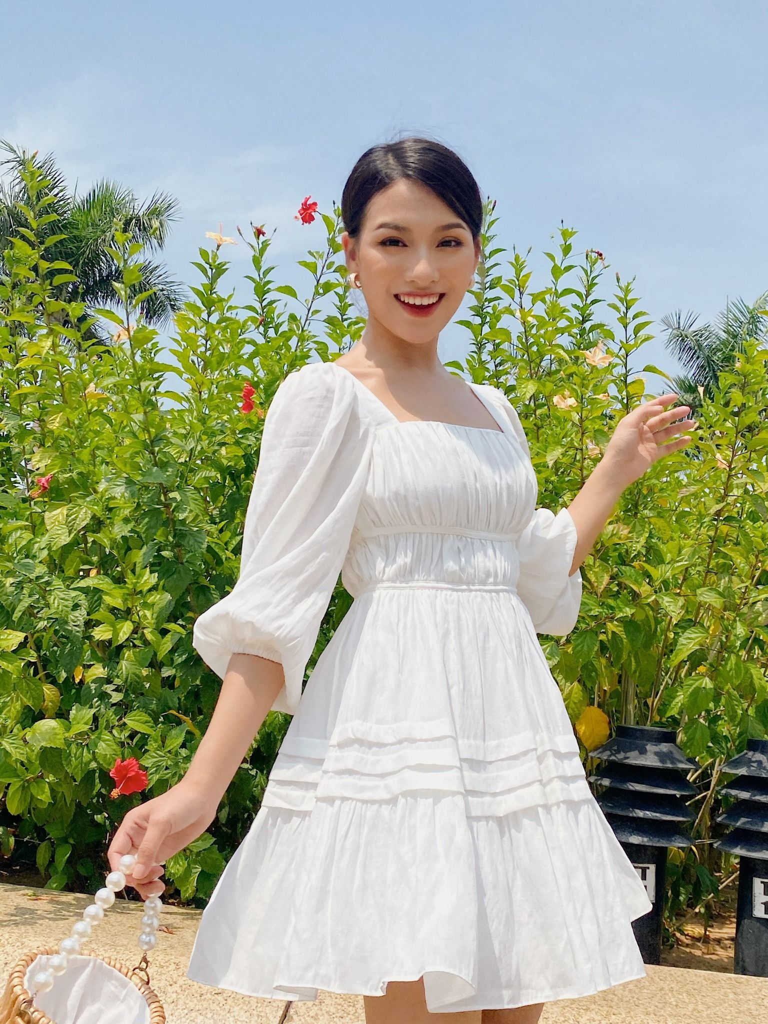 Đầm Ngắn Aronda Màu Trắng