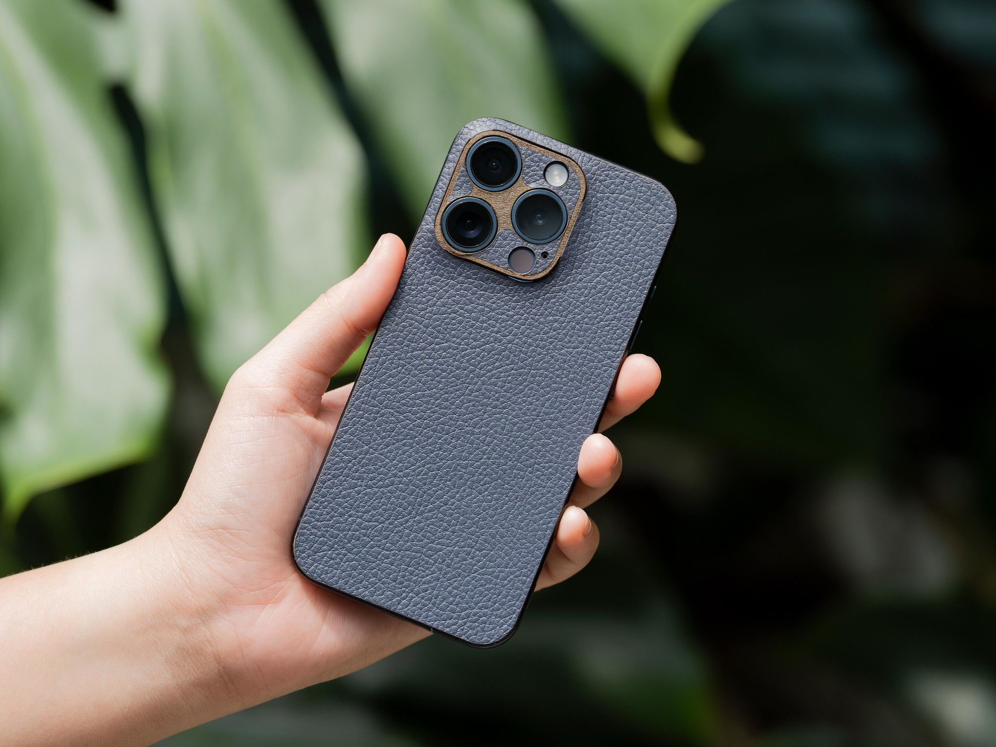 iPhone 15 Pro - Dán da điện thoại