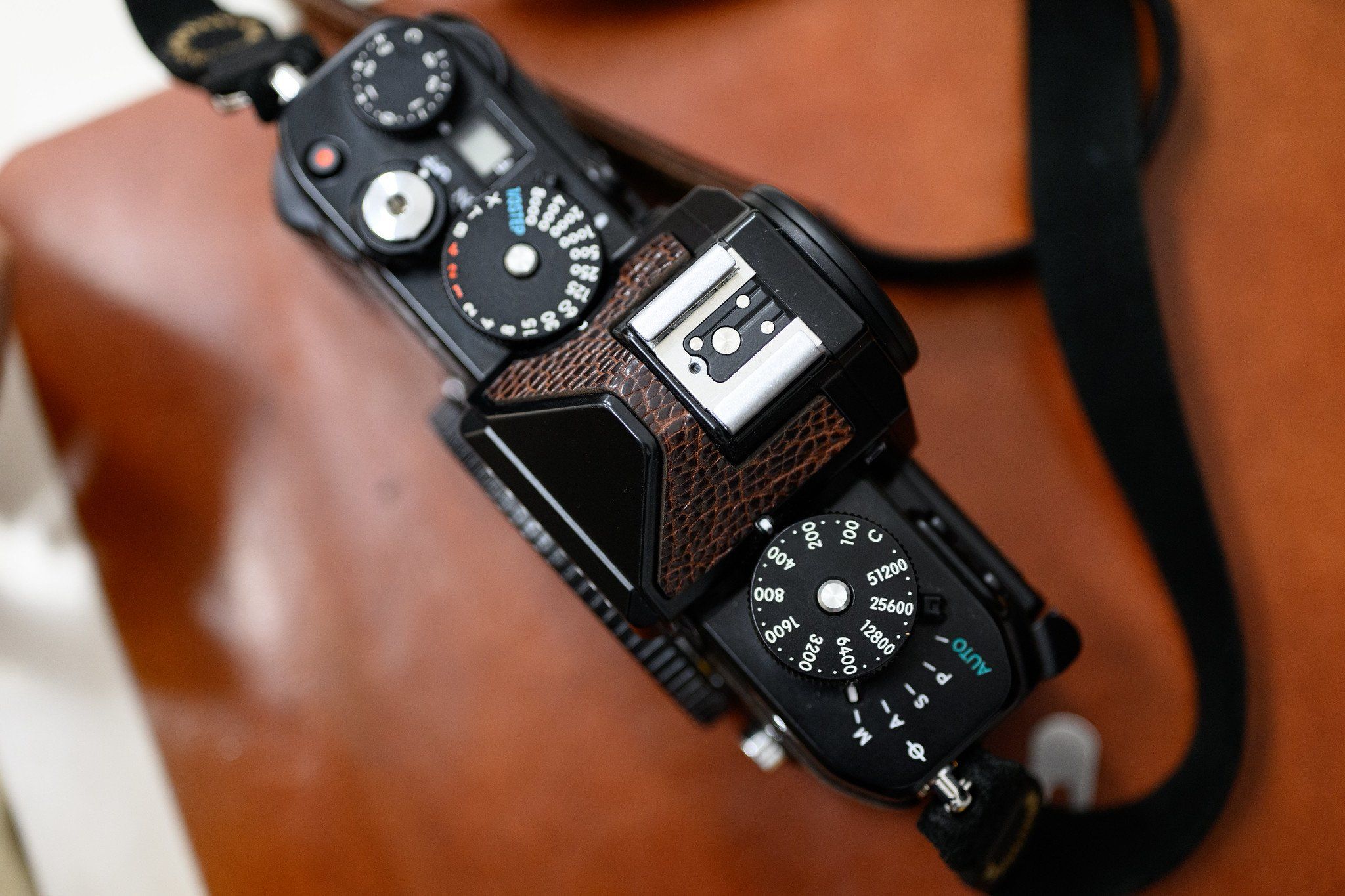 Dán da đà điểu máy ảnh Nikon Zf
