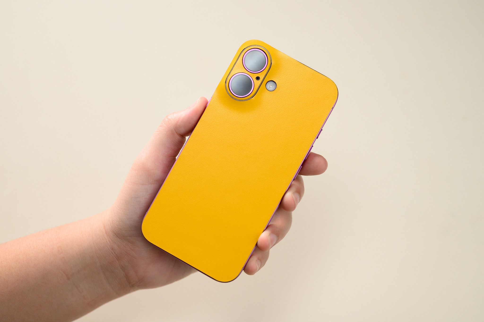 iPhone 16 - Dán da điện thoại