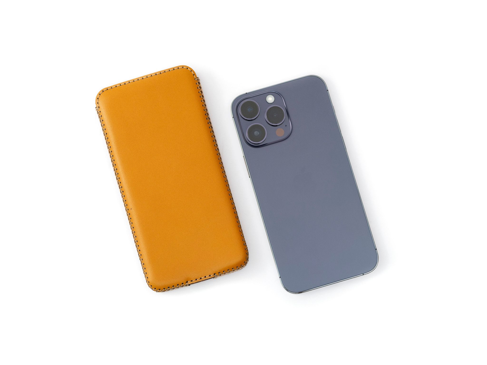 iPhone 16 Series – Bao da hộp