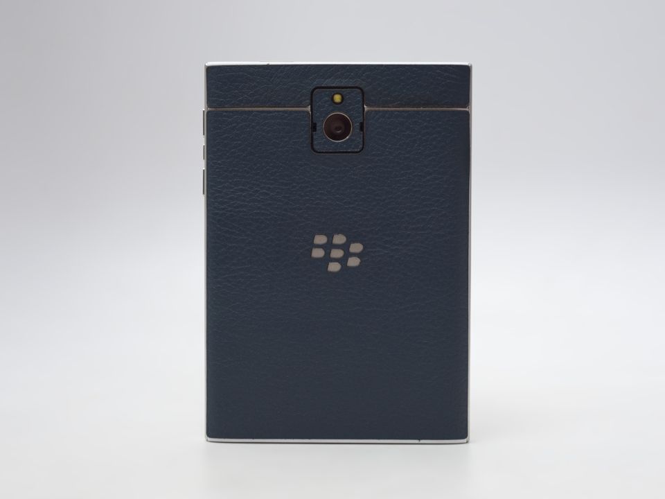 BlackBerry Passport - Dán da điện thoại