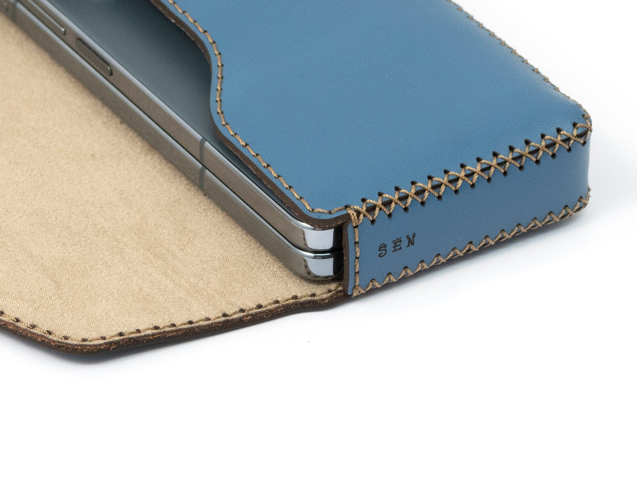 Samsung Galaxy Z Fold4 - Ví da nắp nhọn