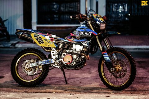 SUZUKI DRZ400