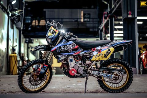 SUZUKI DRZ400