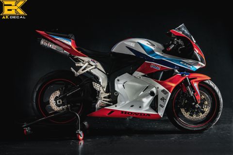 HONDA CBR 600RR - 271121