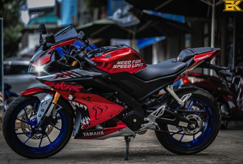 YAMAHA R15 - 271022