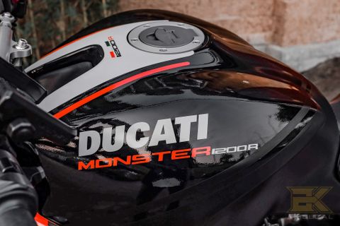 DUCATI MONSTER - 009