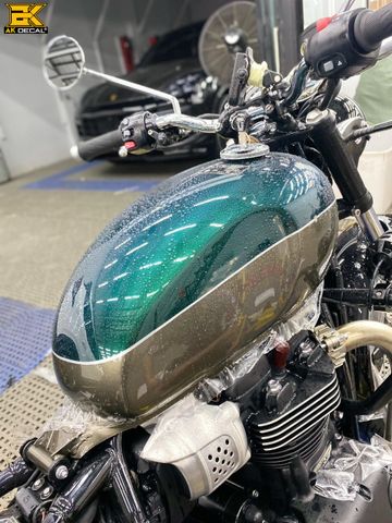 TRIUMPH BONNEVILLE T 100 - 110124