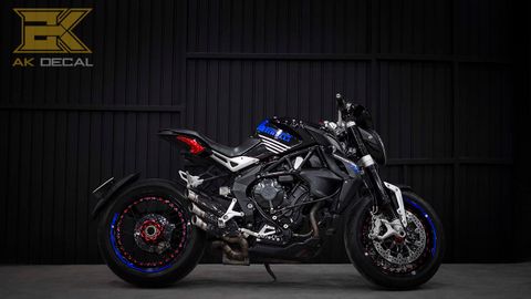 MV AGUSTA DRAGSTER 800RR - 01