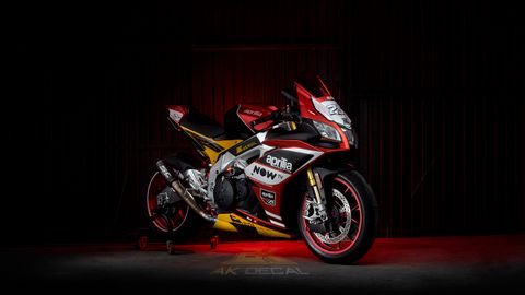 APRILIA RSV4 - 002