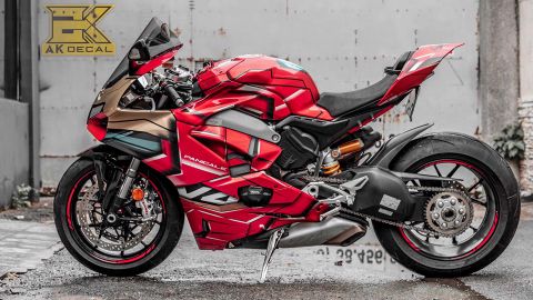 DUCATI PANIGALE V4 - 013