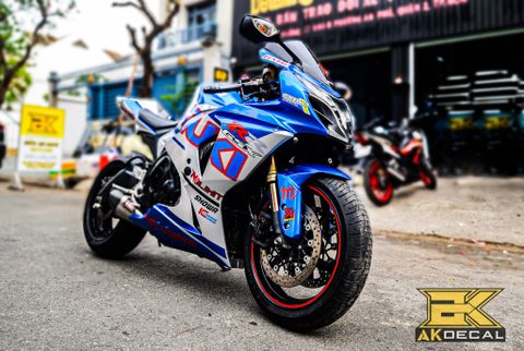 SUZUKI GSX R1000 - 081122