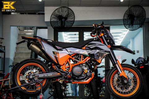 KTM 690 SMC - 180723