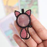 Mèo Macrame với đá Thạch anh hồng - Rose quartz