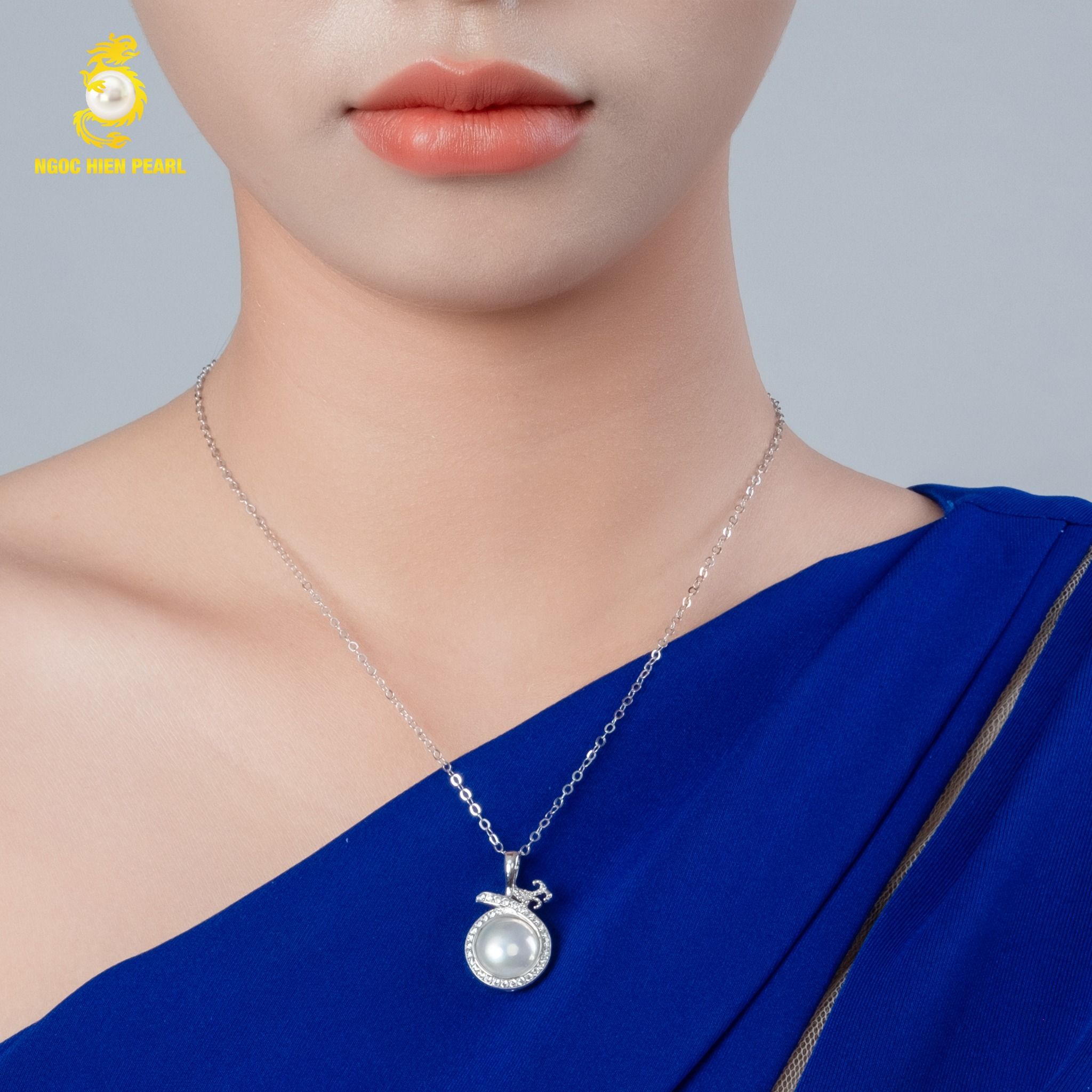 Mặt dây chuyền ngọc trai cấy trên vỏ GFPMB0