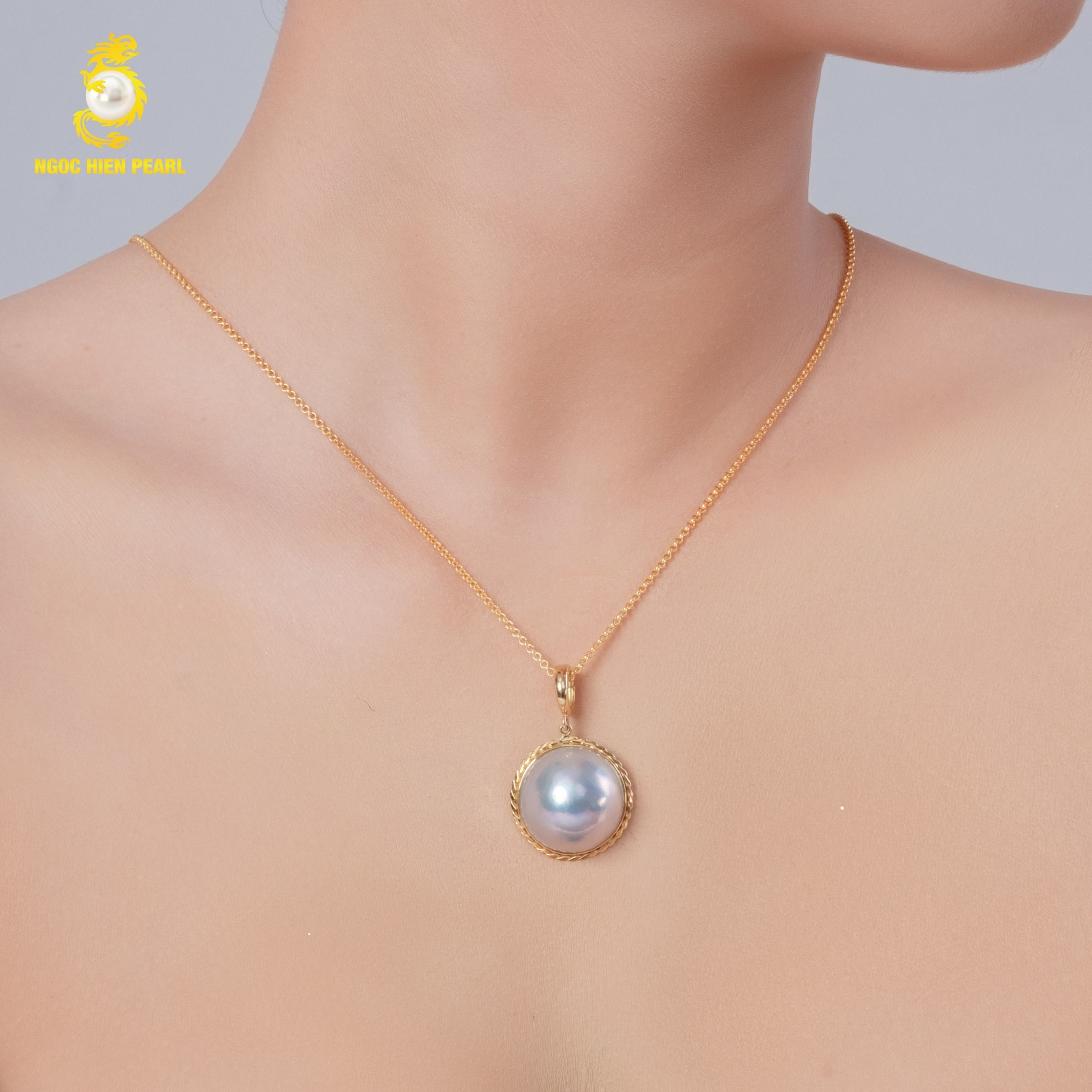 Mặt dây chuyền ngọc trai cấy trên vỏ GPP006