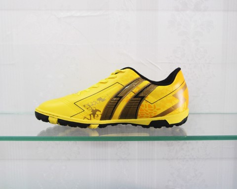 Giày bóng đá PAN Flash 2022 TF màu vàng