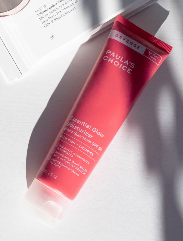 DEFENSE ESSENTIAL GLOW MOISTURIZER BROAD SPECTRUM SPF 30