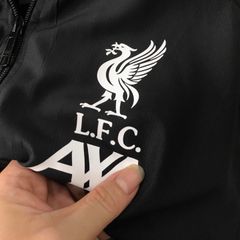 Áo khoác Liverpool đen - logo trắng  ( L.F.C. THE KOP )