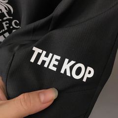 Áo khoác Liverpool đen - logo trắng  ( L.F.C. THE KOP )