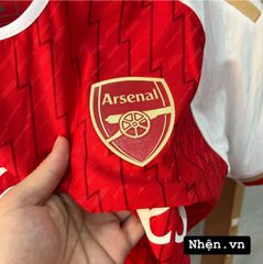 ÁO ĐẤU ARSENAL SÂN NHÀ BẢN PLAYER - LOGO ÉP MÙA GIẢI 2023/2024