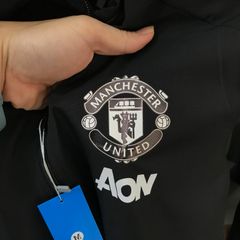 Áo Khoác MU đen 2020-2021 - Wind jacket Manchester United - sọc trắng