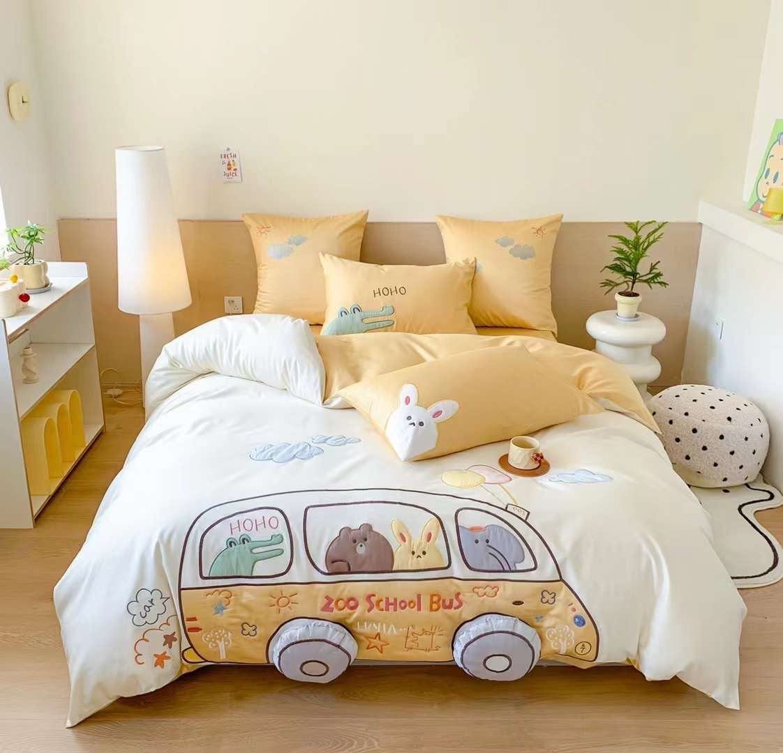 Bộ Chăn Ga Lụa Satin 100s Cho Bé - Xe Bus Vàng