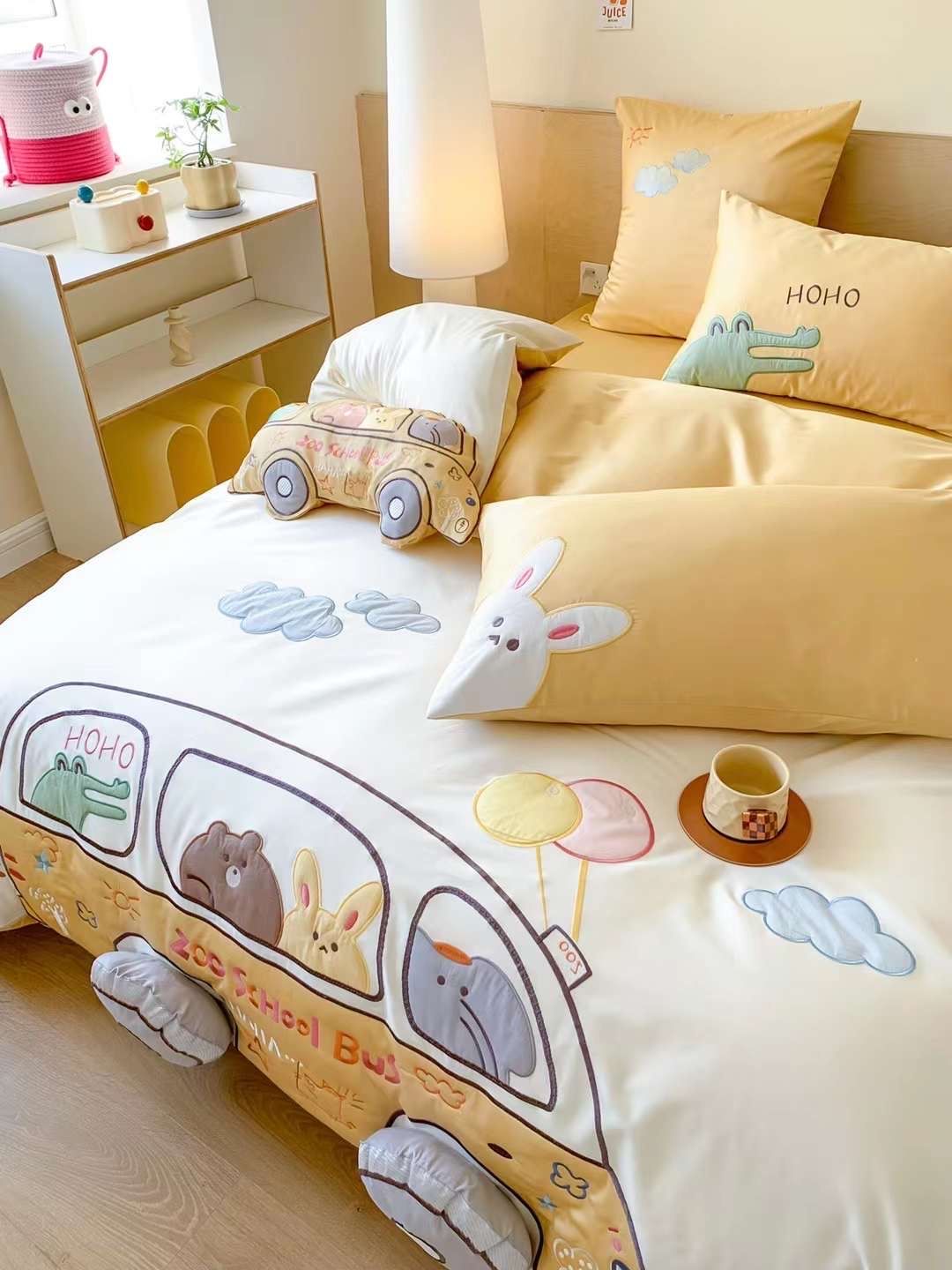 Bộ Chăn Ga Lụa Satin 100s Cho Bé - Xe Bus Vàng
