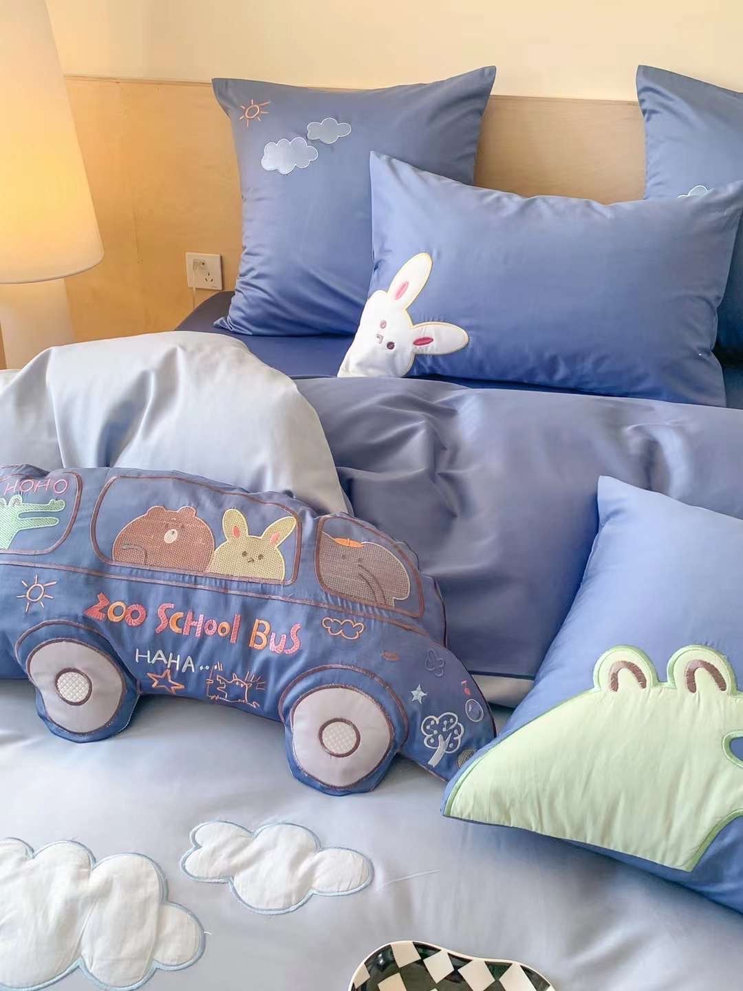 Bộ Chăn Ga Lụa Satin 100s Cho Bé - Xe Bus Xanh