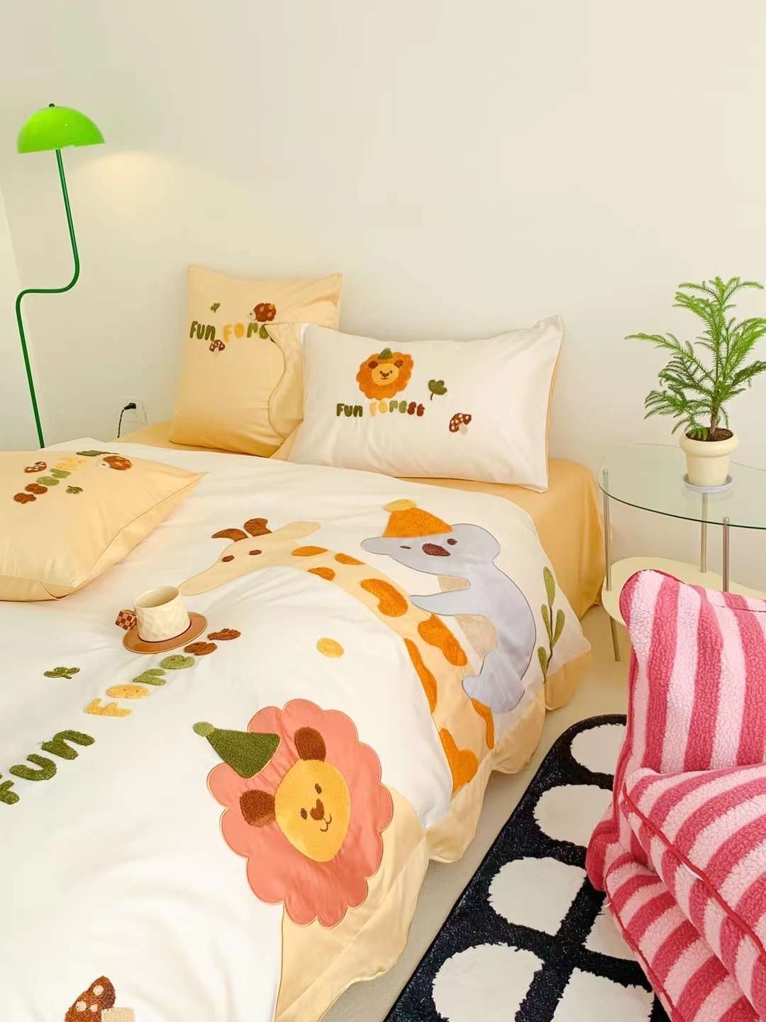 Bộ Chăn Ga Lụa Satin 100s Cho Bé - Sư Tử Vàng