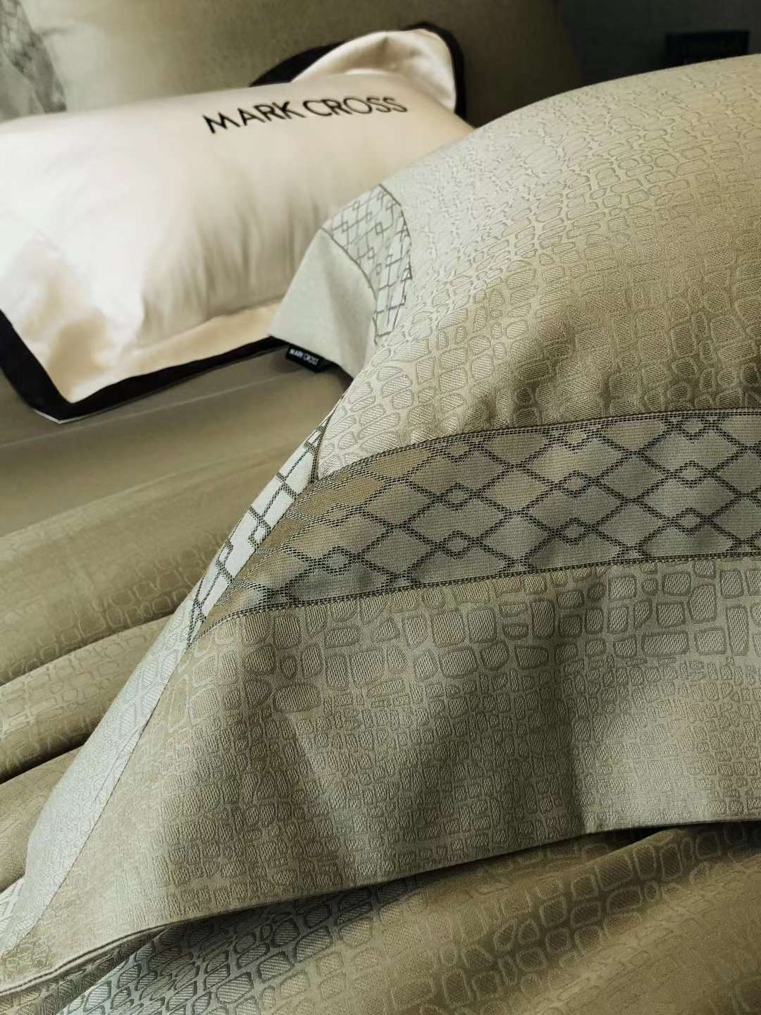 Set Chăn Ga Tencel 120s Markcross Dệt Vân Chìm - Màu Xanh Rêu
