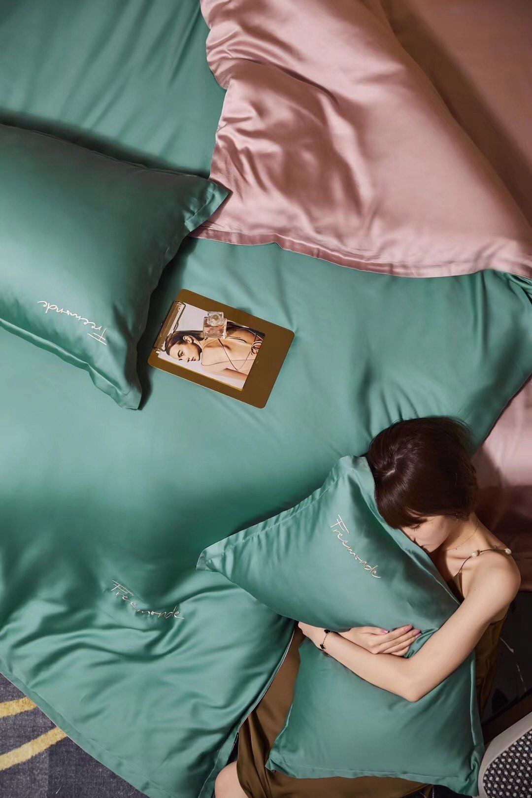 Bộ Chăn Ga Tencel 80S Freemonde Phối Xanh - Hồng